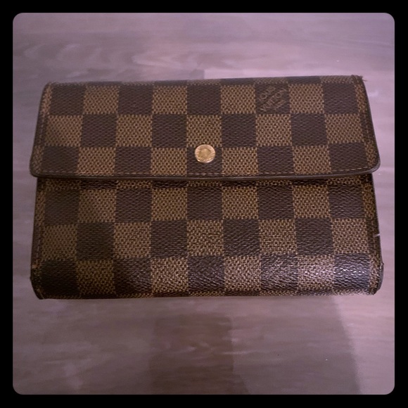 Louis Vuitton Handbags - Louis Vuitton wallet (free shipping) Louis Vuitton Handbags - Louis Vuitton wallet (free shipping)
